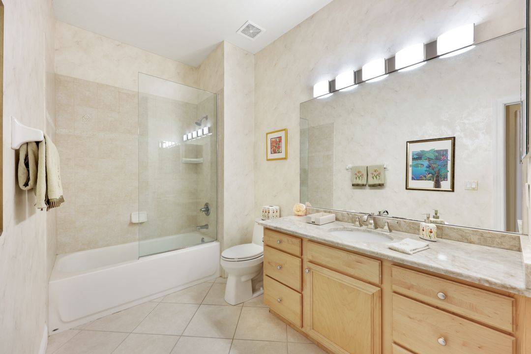 4805 Shinnecock Hills Ct #102, Naples, FL 34112