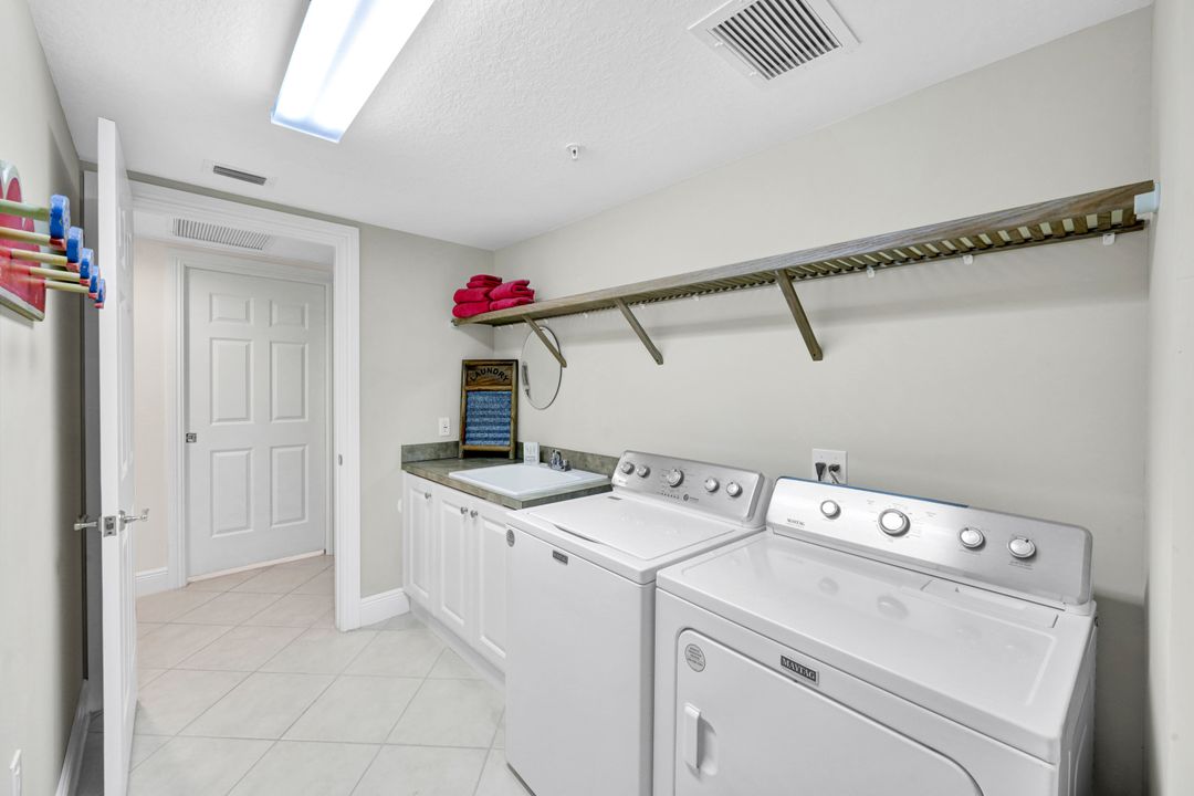 9038 Cascada Way #102, Naples, FL 34114