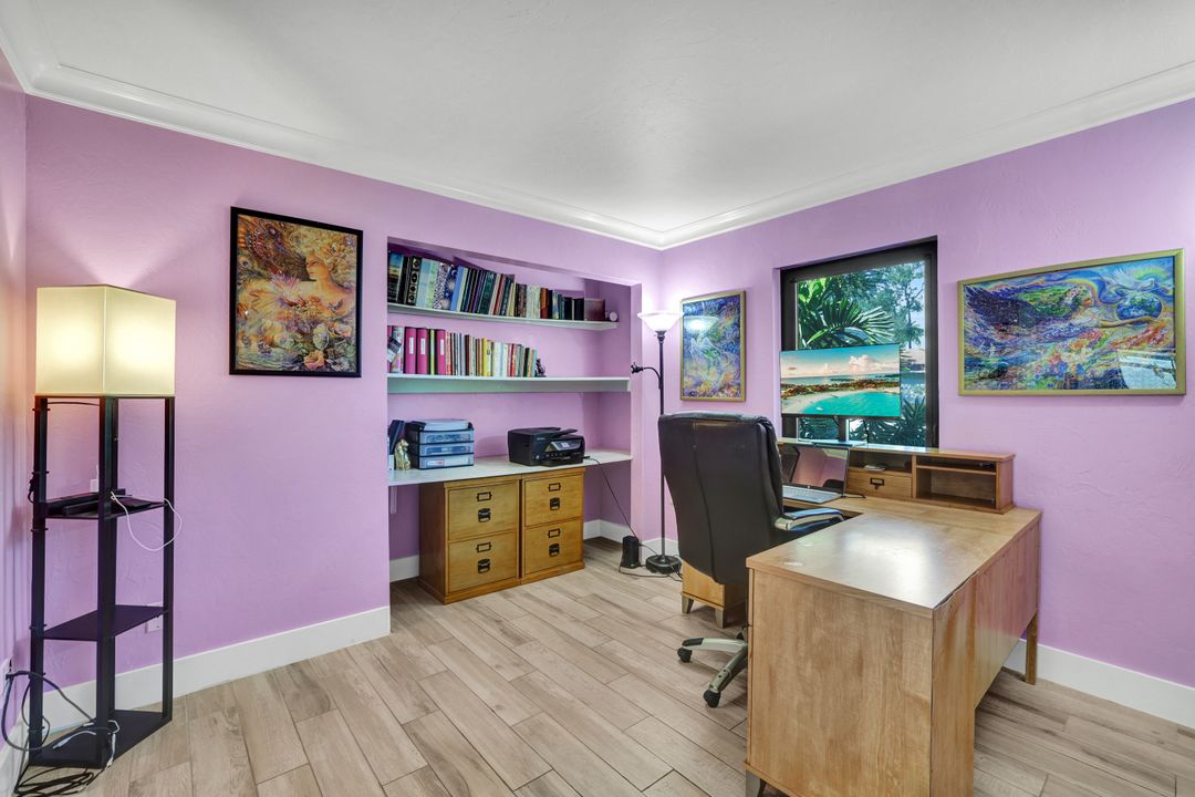 201 Palmetto Dunes Cir, Naples, FL 34113