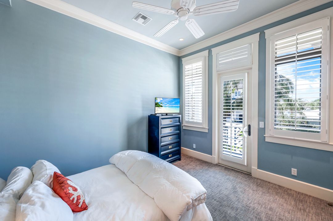 169 Conners Ave, Naples, FL 34108