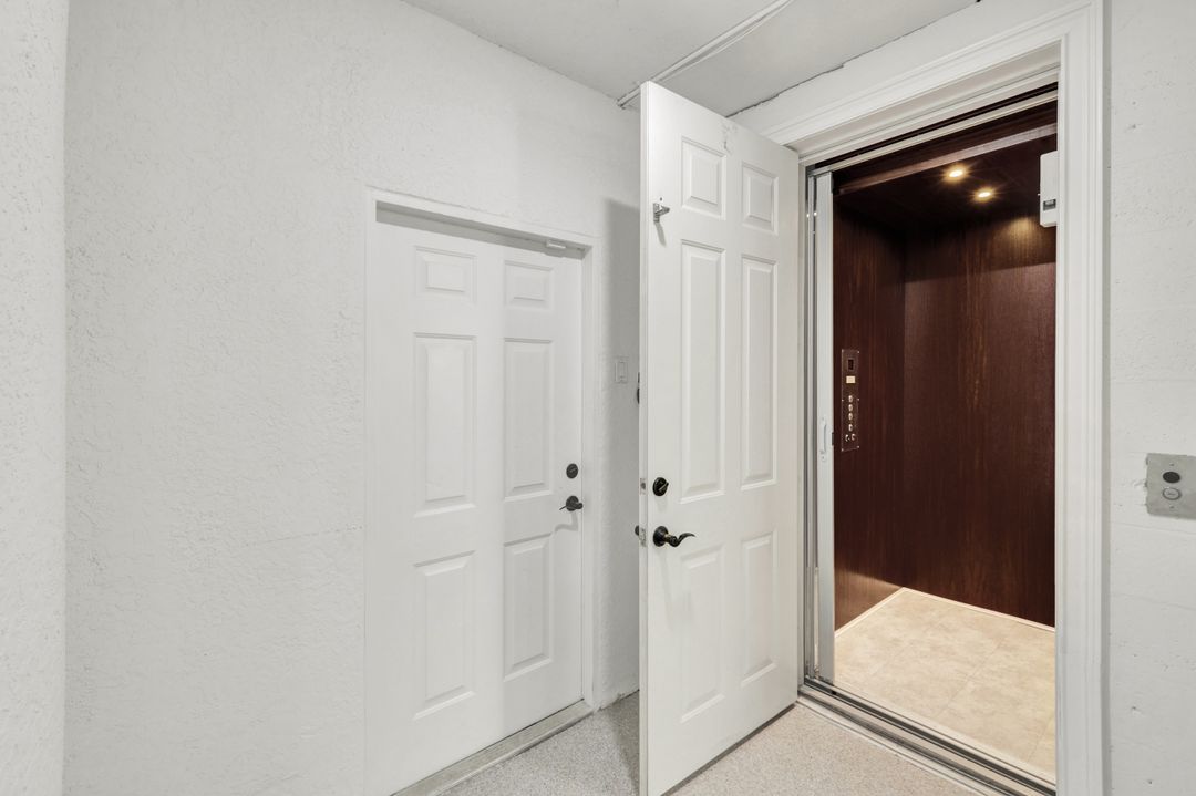 4806 Regal Dr, Bonita Springs, FL 34134