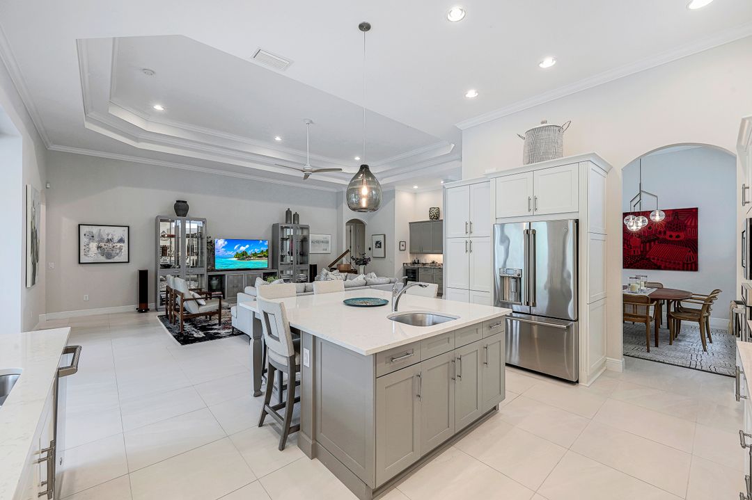 12762 Dundee Ln, Naples, FL 34120