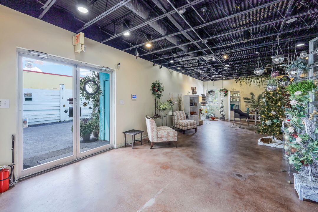 9 Front St #9 Bella Florals Commercial, Marco Island, FL 34145