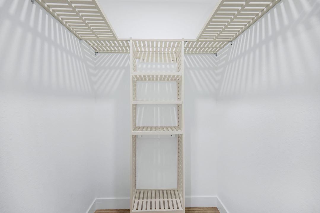 1909 NW 32nd Ct, Cape Coral, FL 33993