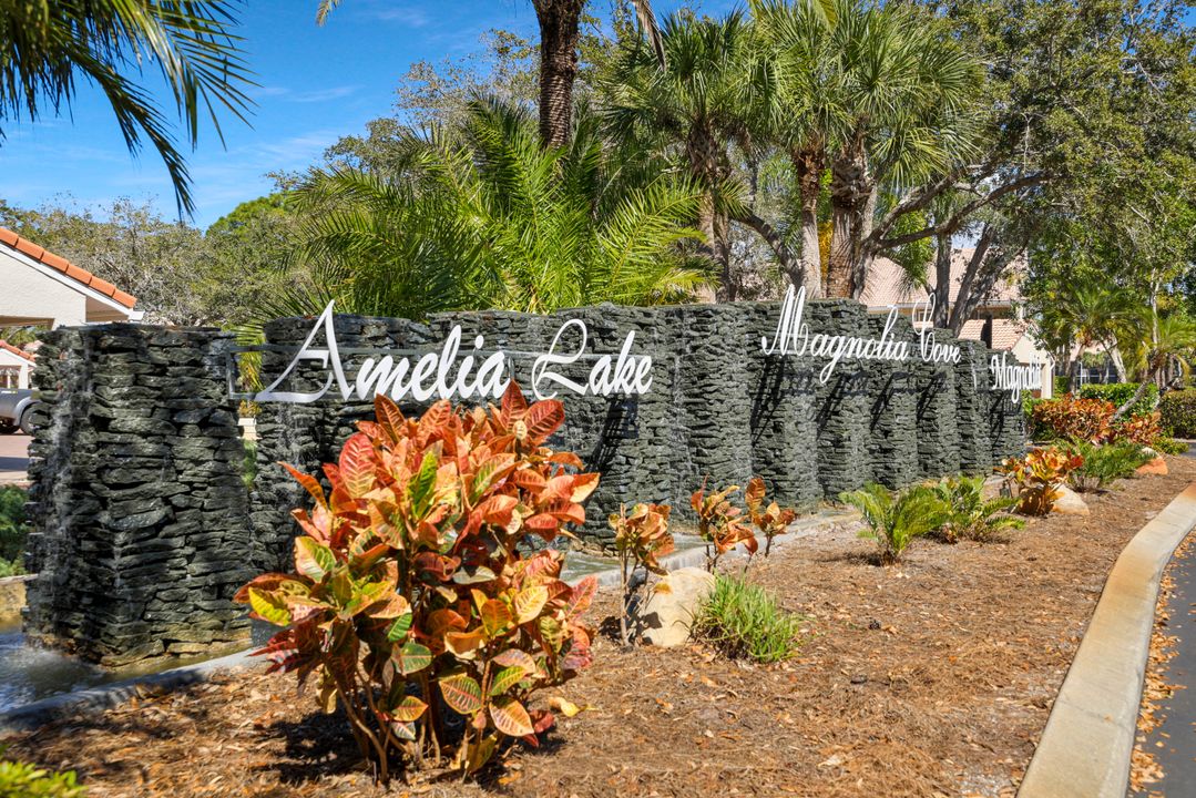 2360 Hidden Lake Ct #10, Naples, FL 34112