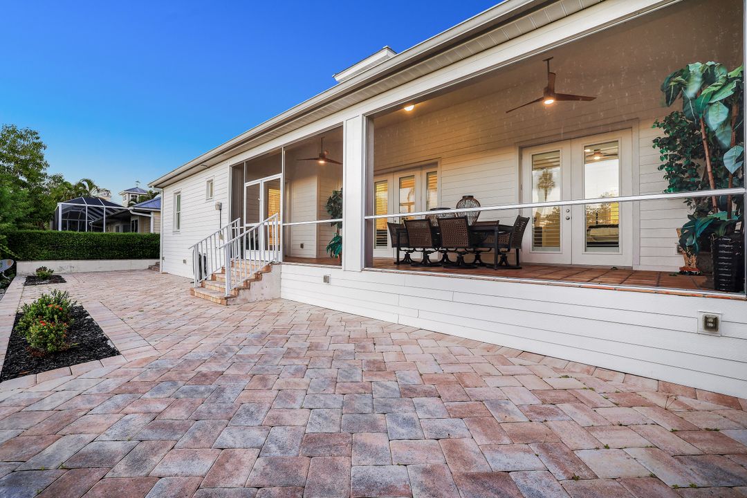 27080 Flamingo Dr, Bonita Springs, FL 34135