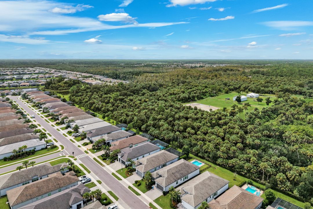 11855 Gardenia Ave, Naples, FL 34120