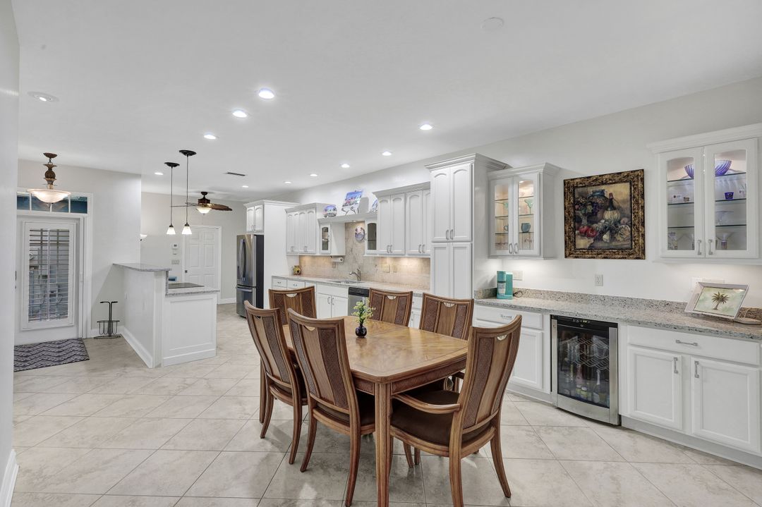 3411 Wildwood Lake Cir, Bonita Springs, FL 34134