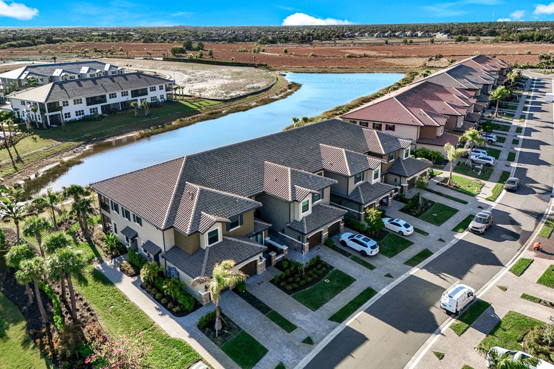 15336 Lucerna St #203, Naples, FL 34114