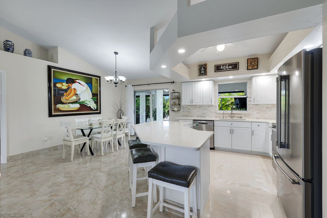 1006 NE 2nd Pl, Cape Coral, FL 33909
