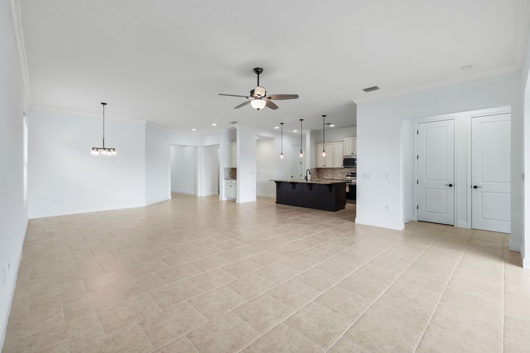3529 Pilot Cir, Naples, FL 34120