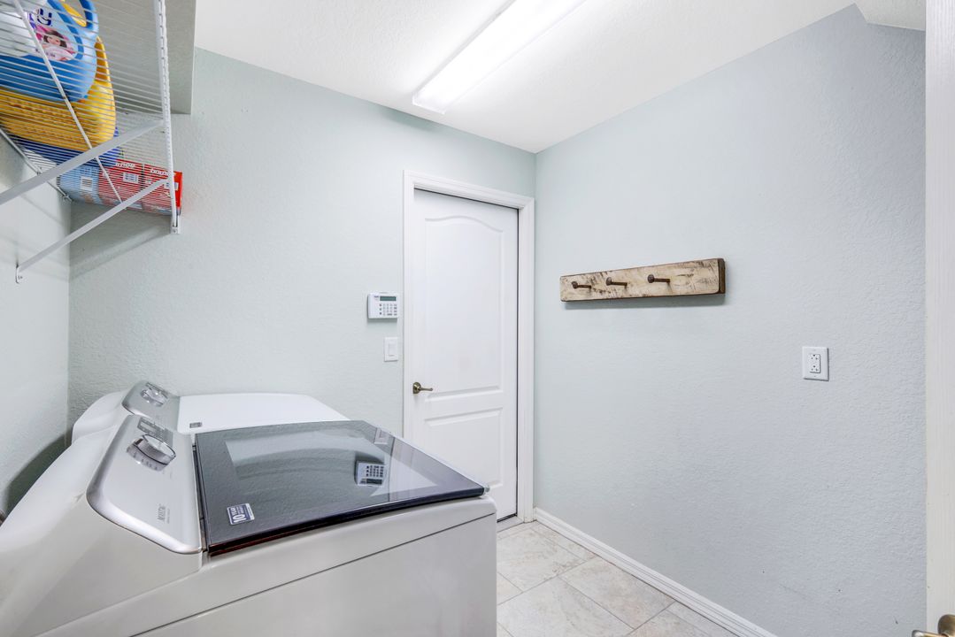 2847 NW 46th Pl, Cape Coral, FL 33993