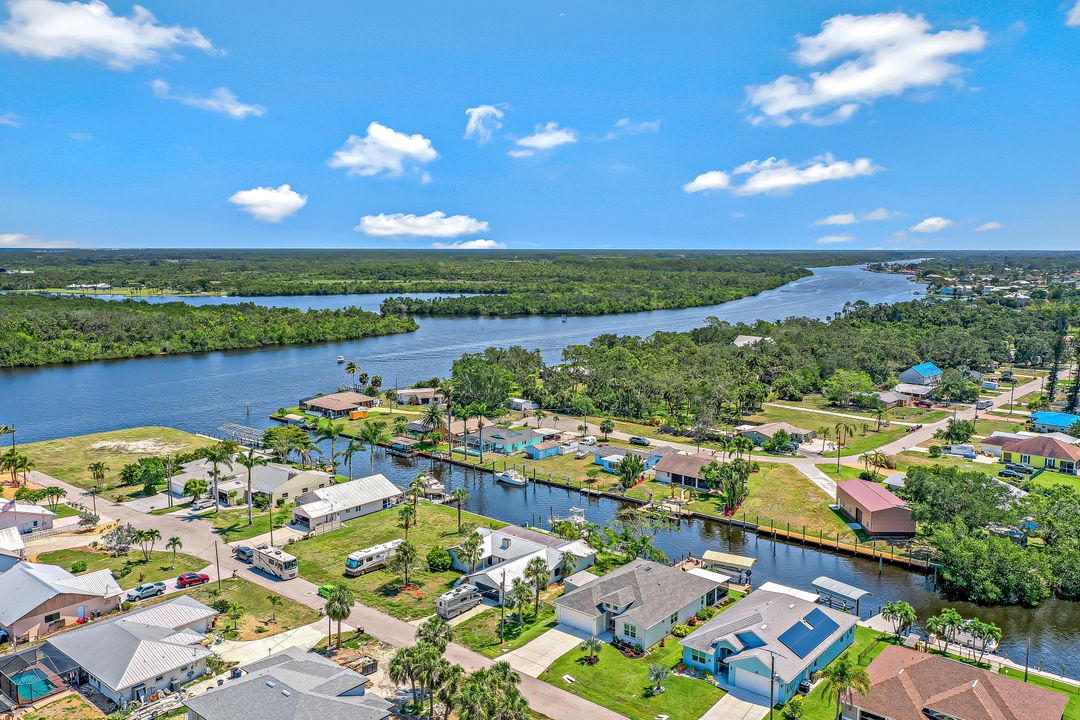 2214 Isle of Pines Ave, Fort Myers, FL 33905
