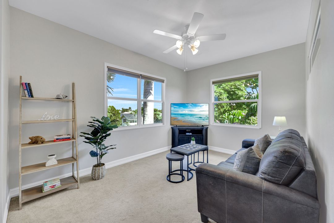 636 102nd Ave N, Naples, FL 34108, Naples, FL 34108