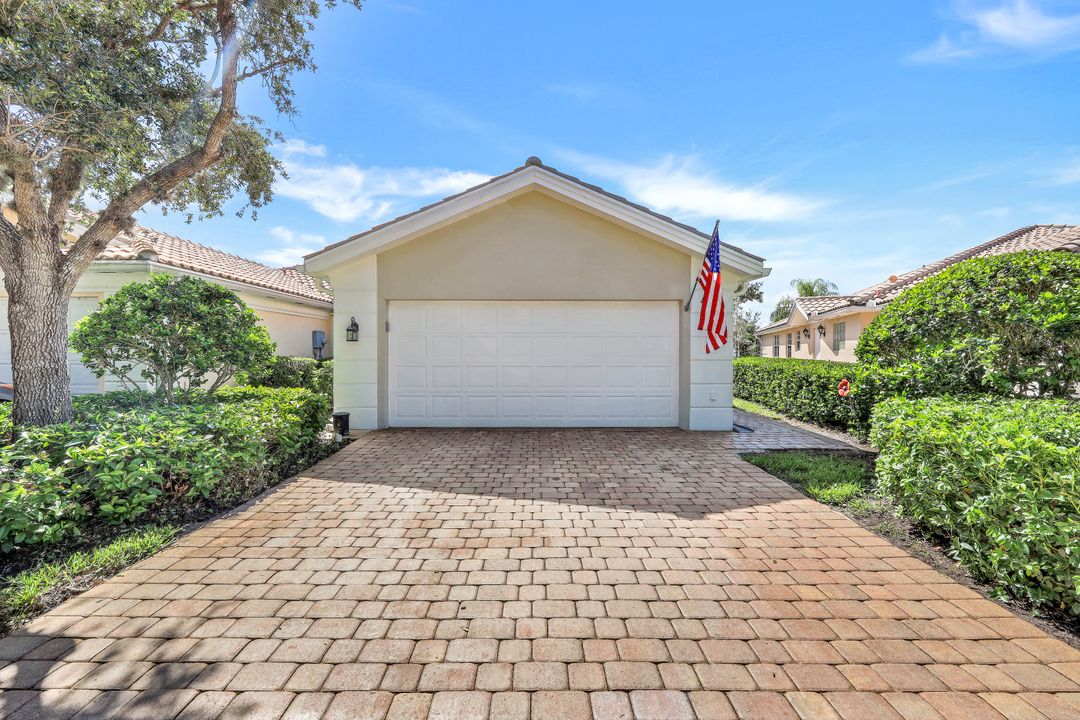 4744 Maupiti Way, Naples, FL 34119