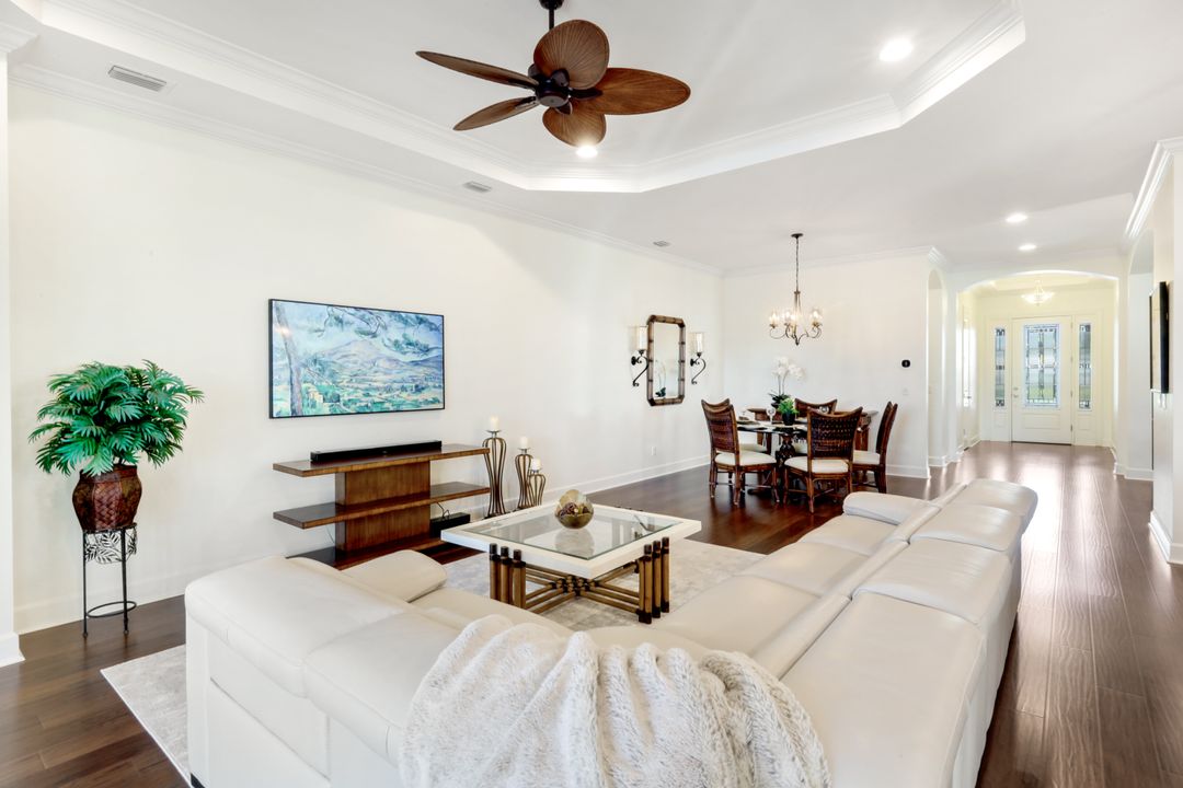 9368 Terresina Dr, Naples, FL 34119