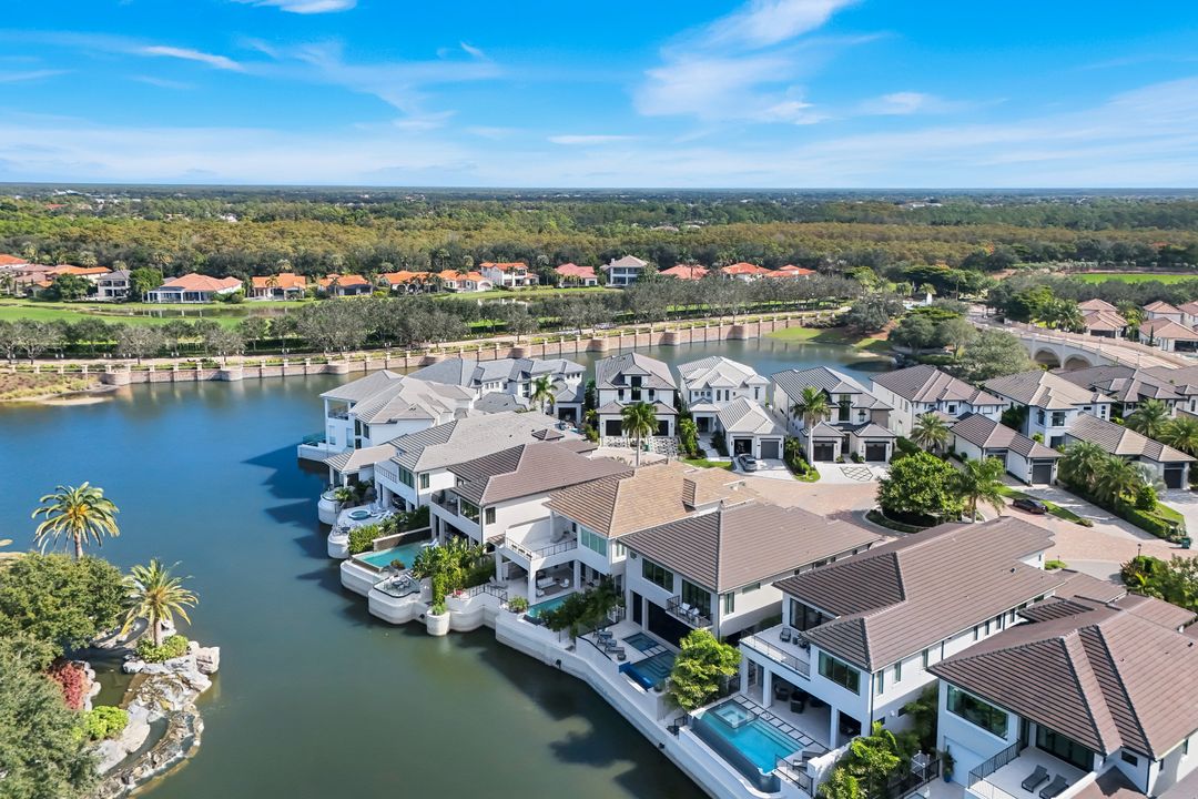 16647 Isola Bella Ln, Naples, FL 34110