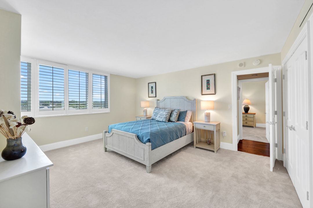 5601 Turtle Bay Dr #404, Naples, FL 34108