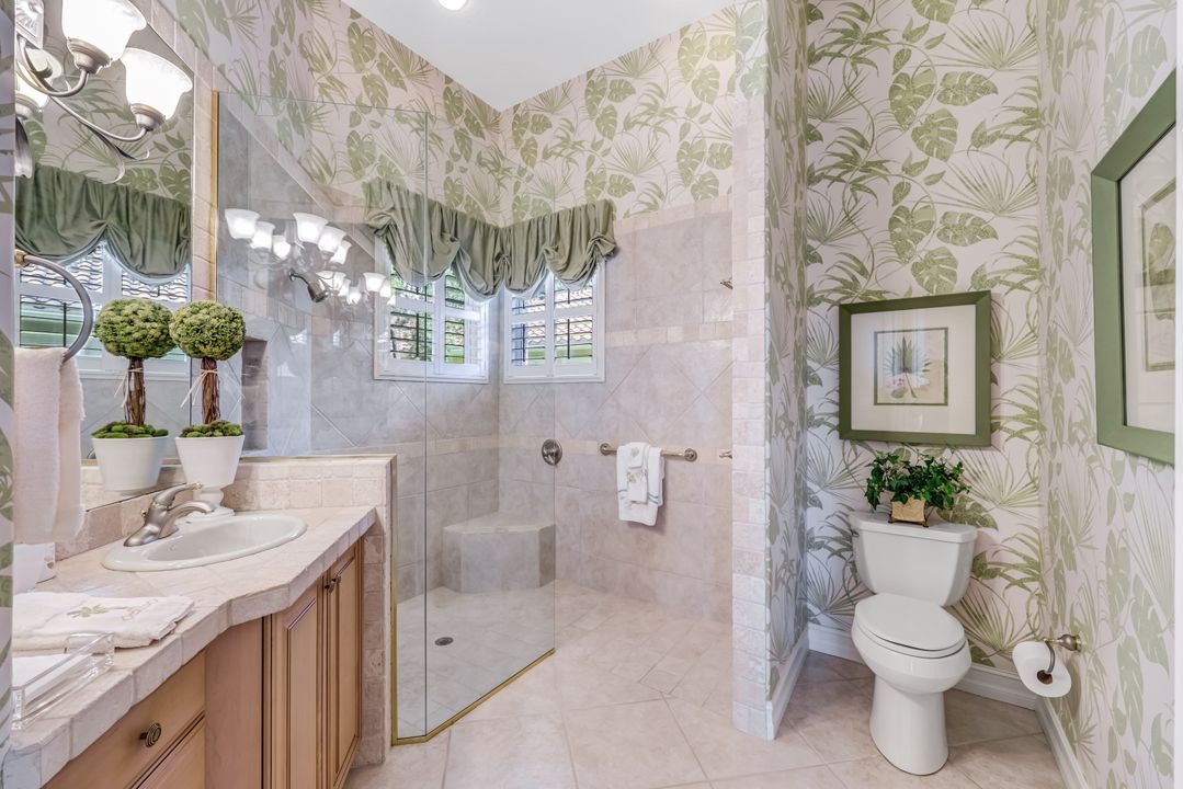 2988 St Barnabas Ct, Naples, FL 34105