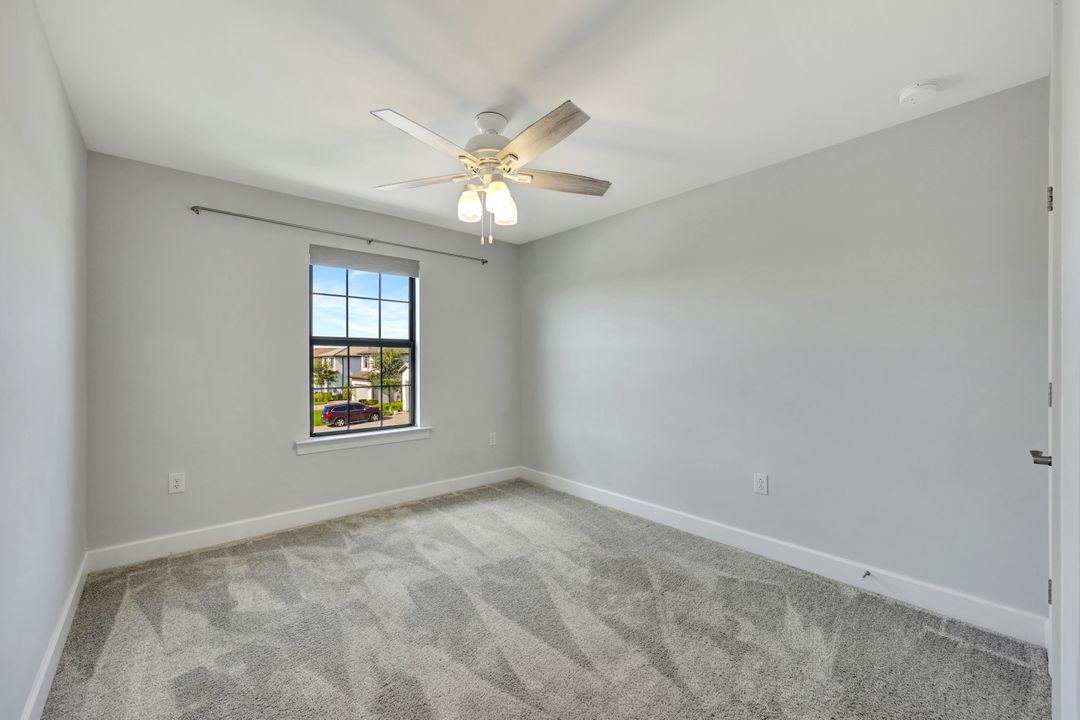 9034 Bexley Dr, Fort Myers, FL 33967