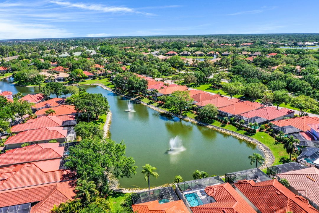 939 Fountain Run, Naples, FL 34119