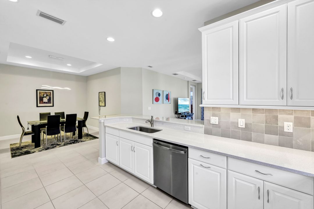 8107 Calle Canovas St, Naples, FL 34114