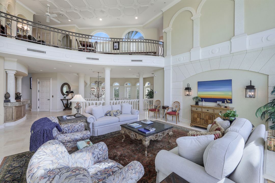 7425 Bay Colony Dr, Naples, FL 34108