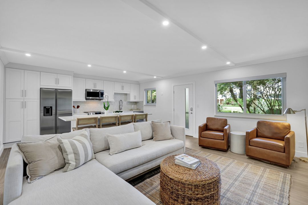 1100 Gulf Shore Blvd N #103, Naples, FL 34102