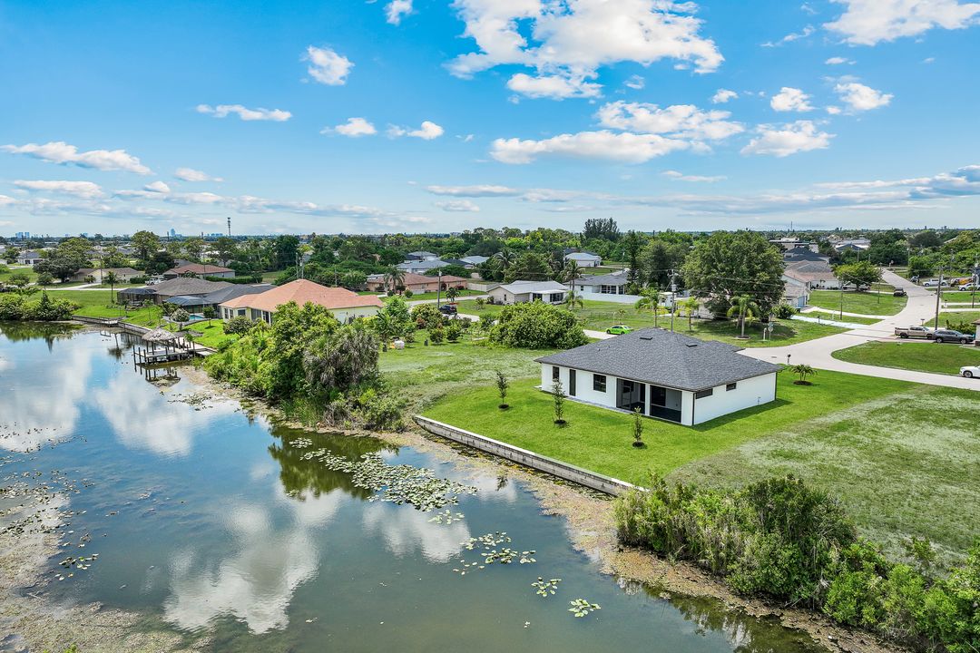313 NE 5th St, Cape Coral, FL 33990