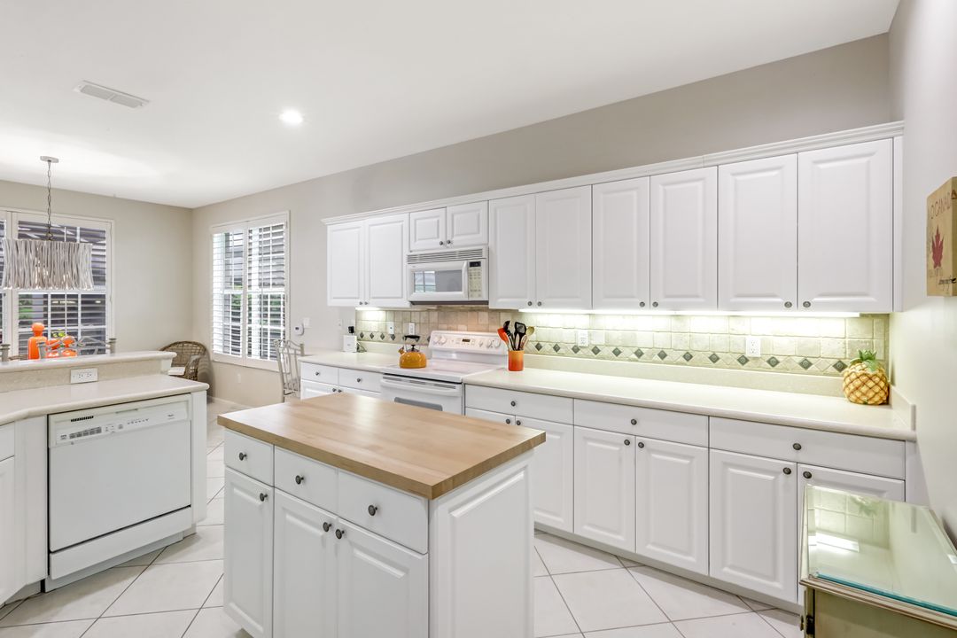 23045 Tree Crest Ct, Estero, FL 34135