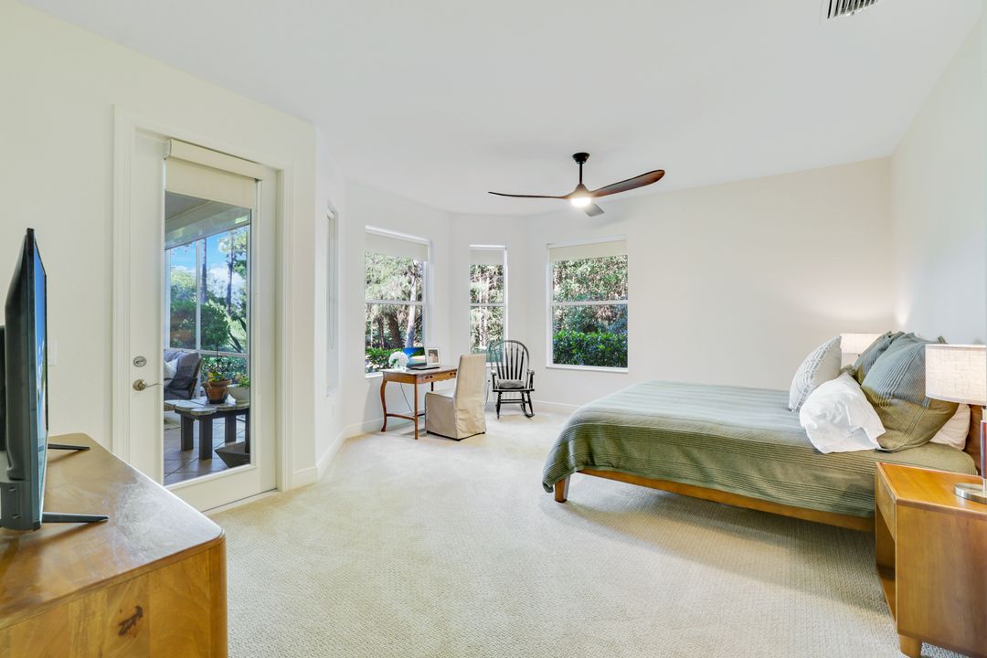 4956 Shaker Heights Ct, Naples, FL 34112