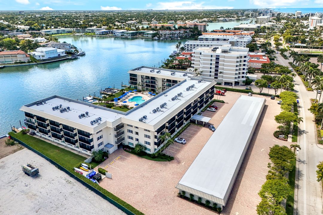 3200 Gulf Shore Blvd N #112, Naples, FL 34103
