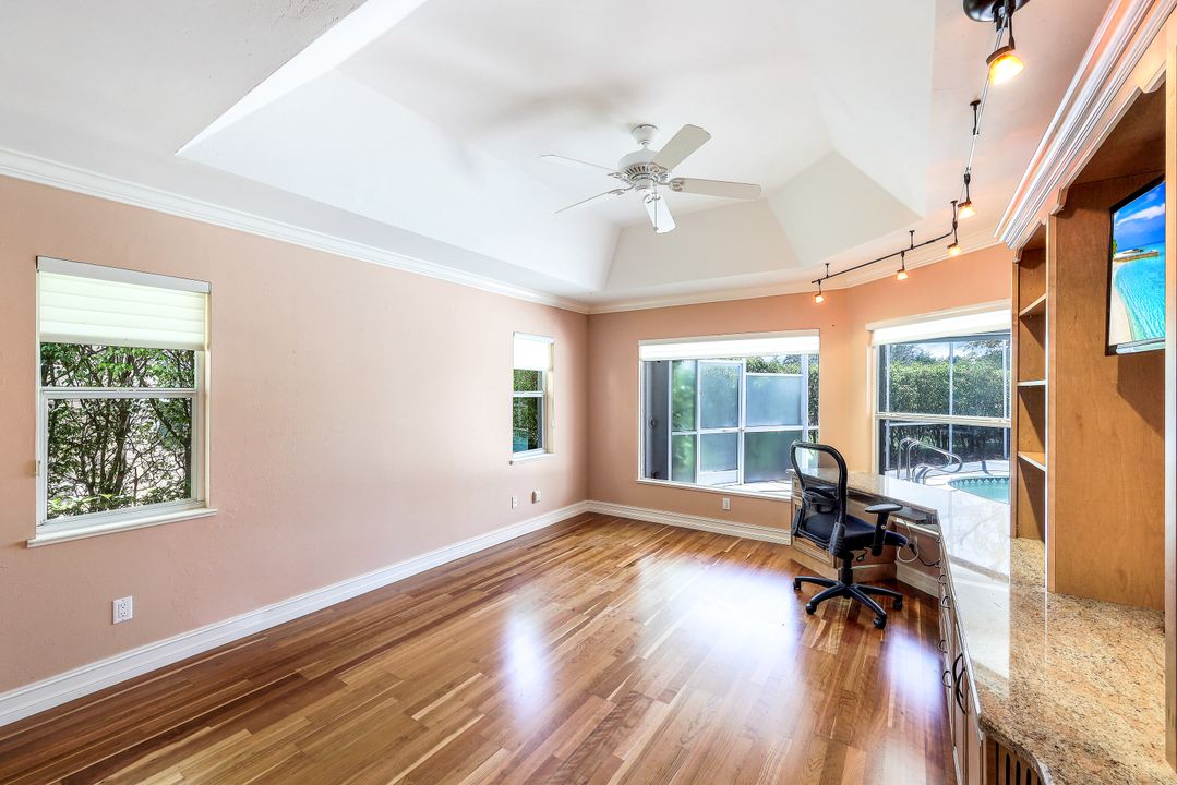 1940 Timberline Dr, Naples, FL 34109