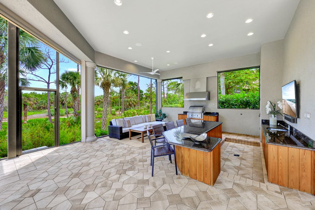 11993 Collier's Reserve Dr, Naples, FL 34110