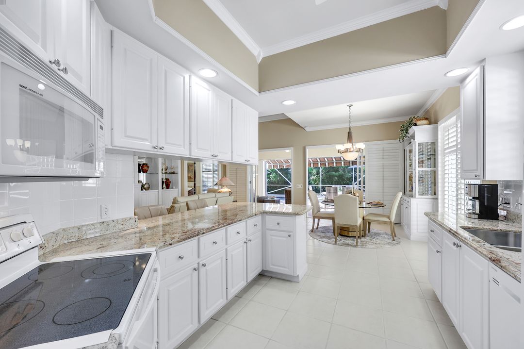 5296 Hawkesbury Way, Naples, FL 34119