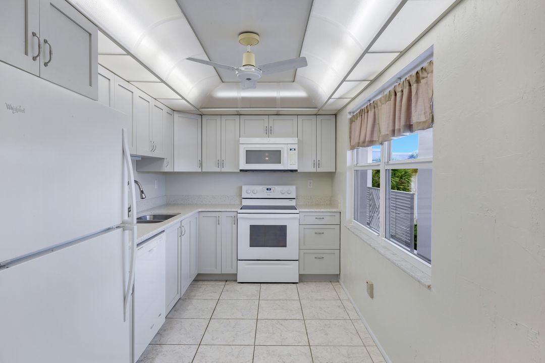 6102 Augusta Dr #307, Fort Myers, FL 33907