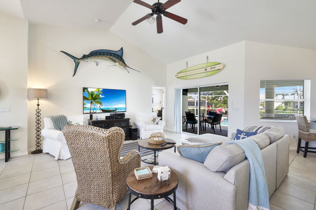 2125 Cape Coral Pkwy W, Cape Coral, FL 33914