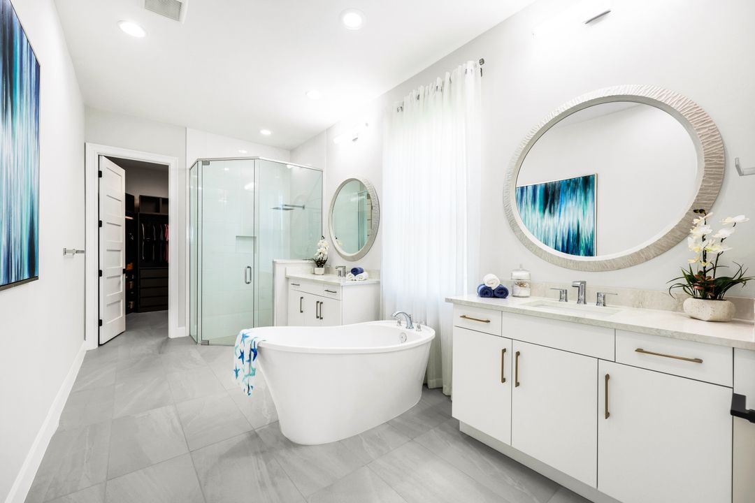 8943 Gustavia Ct, Naples, FL 34112