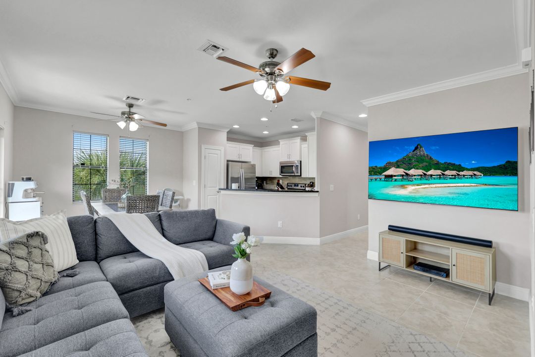 1439 Santiago Cir #2101, Naples, FL 34113