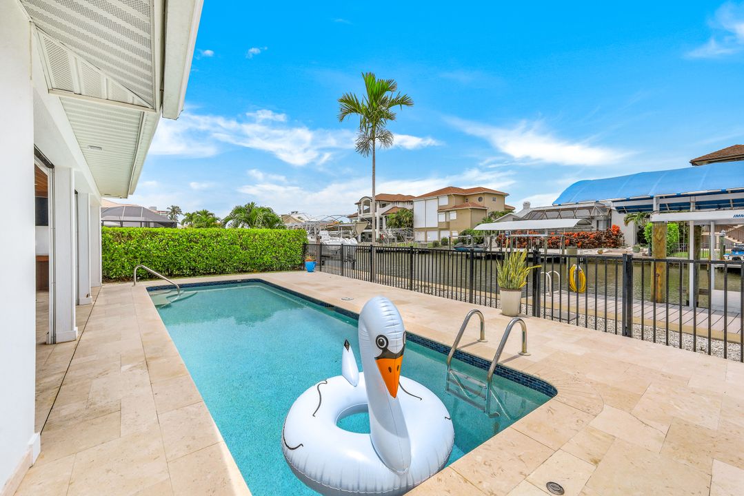 417 Lagoon Ave, Naples, FL 34108