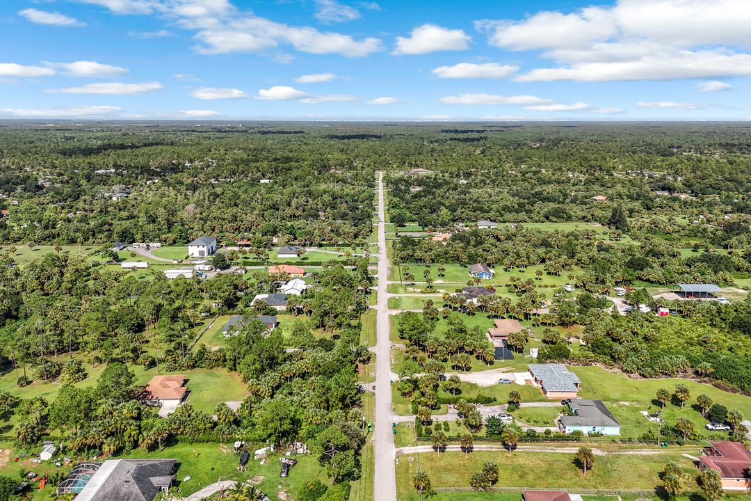 2682 4th Ave SE, Naples, FL 34117