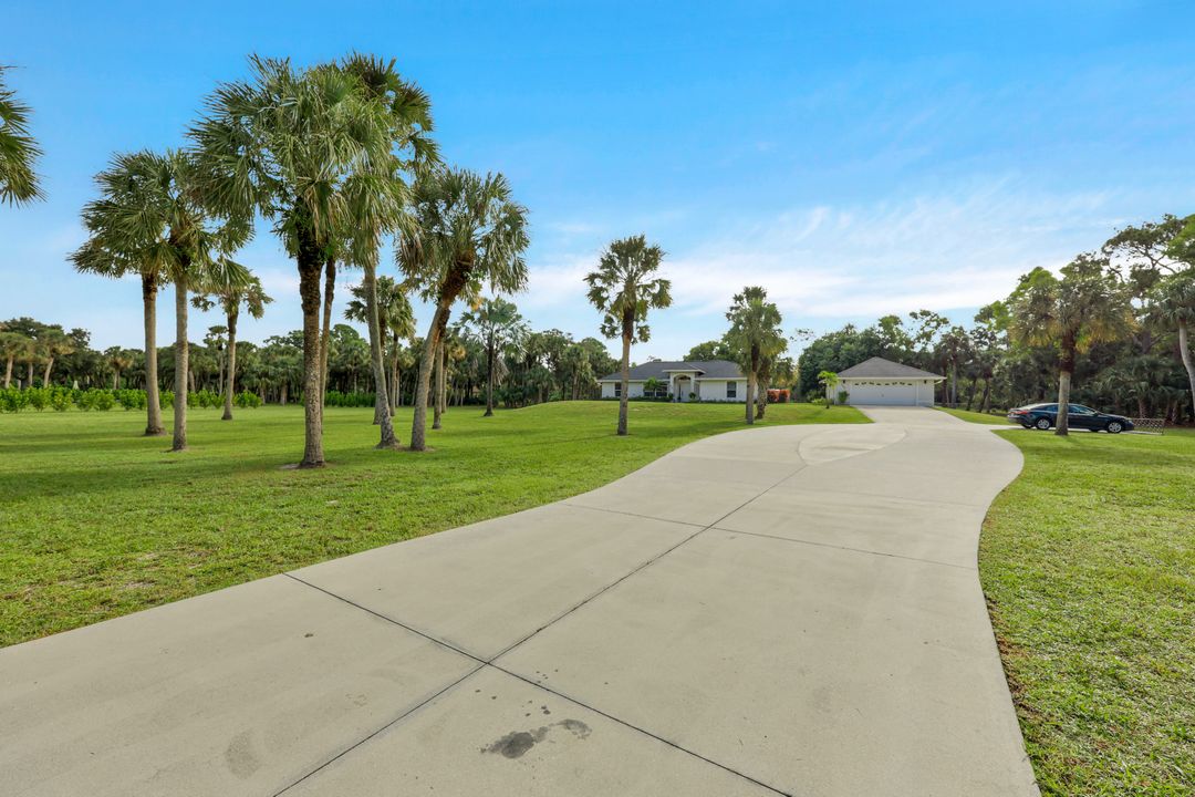 3060 70th St SW, Naples, FL 34105