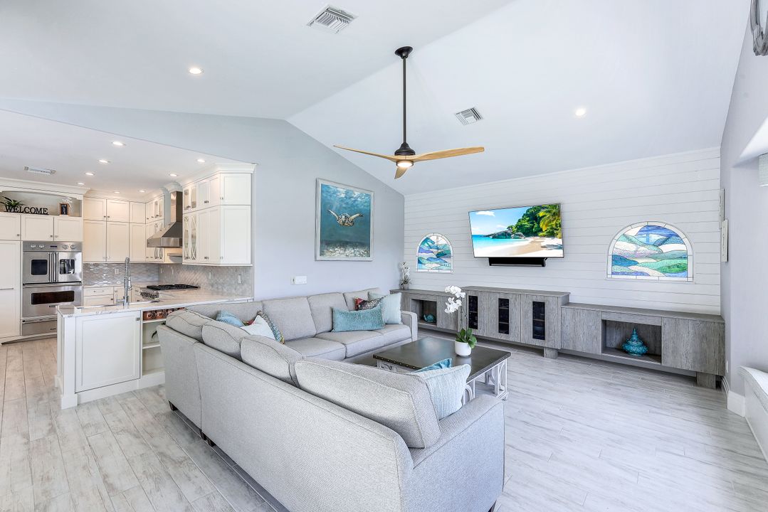 3730 Lakemont Dr, Bonita Springs, FL 34134