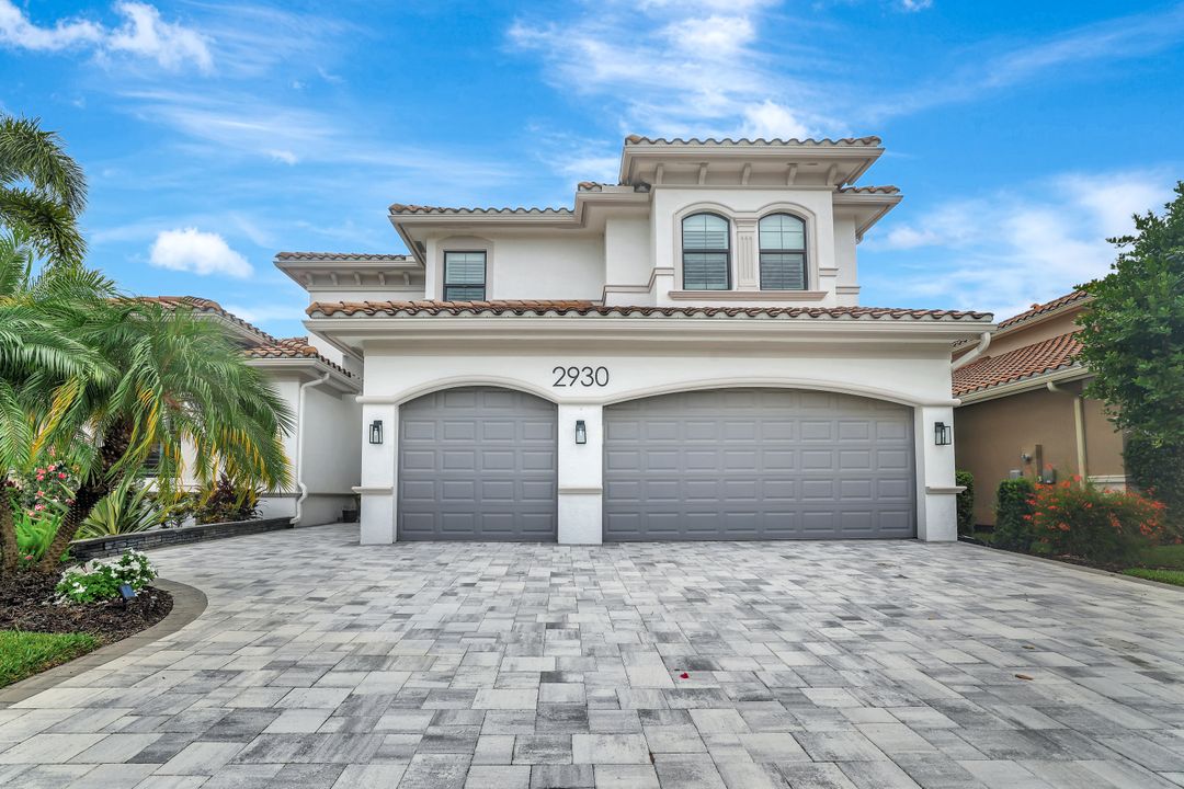 2930 Cinnamon Bay Cir, Naples, FL 34119