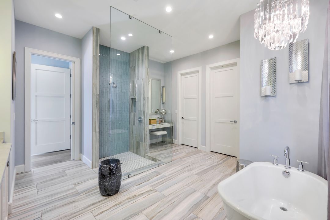 875 Wedge Dr, Naples, FL 34103