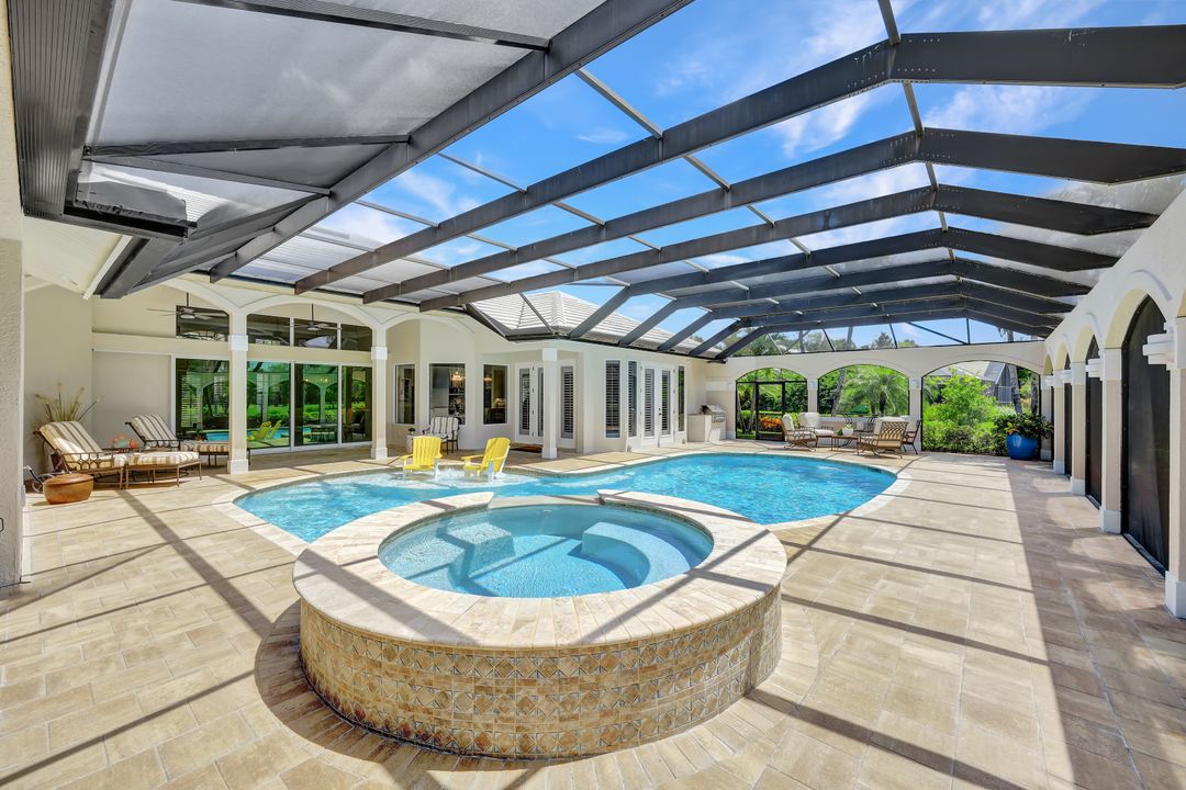 4624 Pond Apple Dr N, Naples, FL 34119