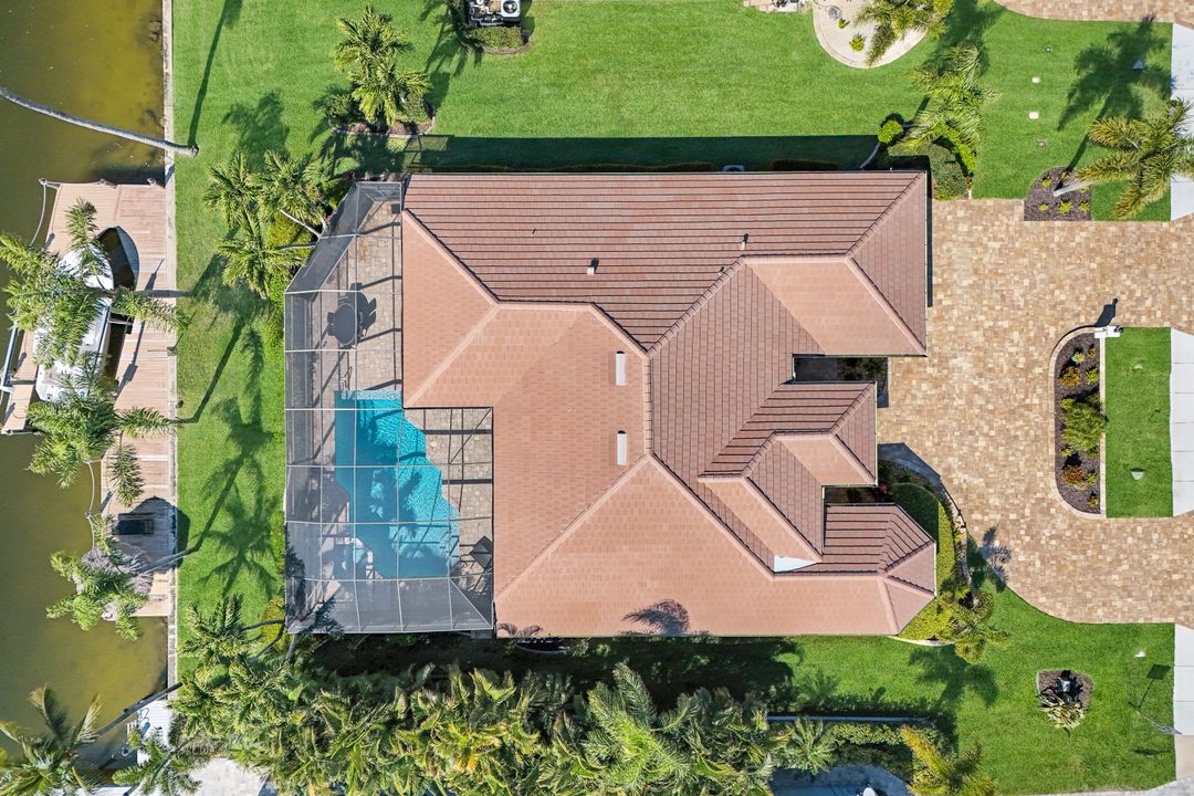 2022 El Dorado Pkwy W, Cape Coral, FL 33914