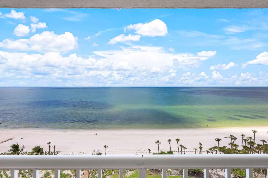 20 Seagate Dr #1102 (PH-2), Naples, FL 34103