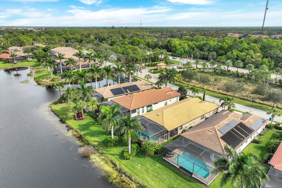 9973 Alhambra Ln, Bonita Springs, FL 34135