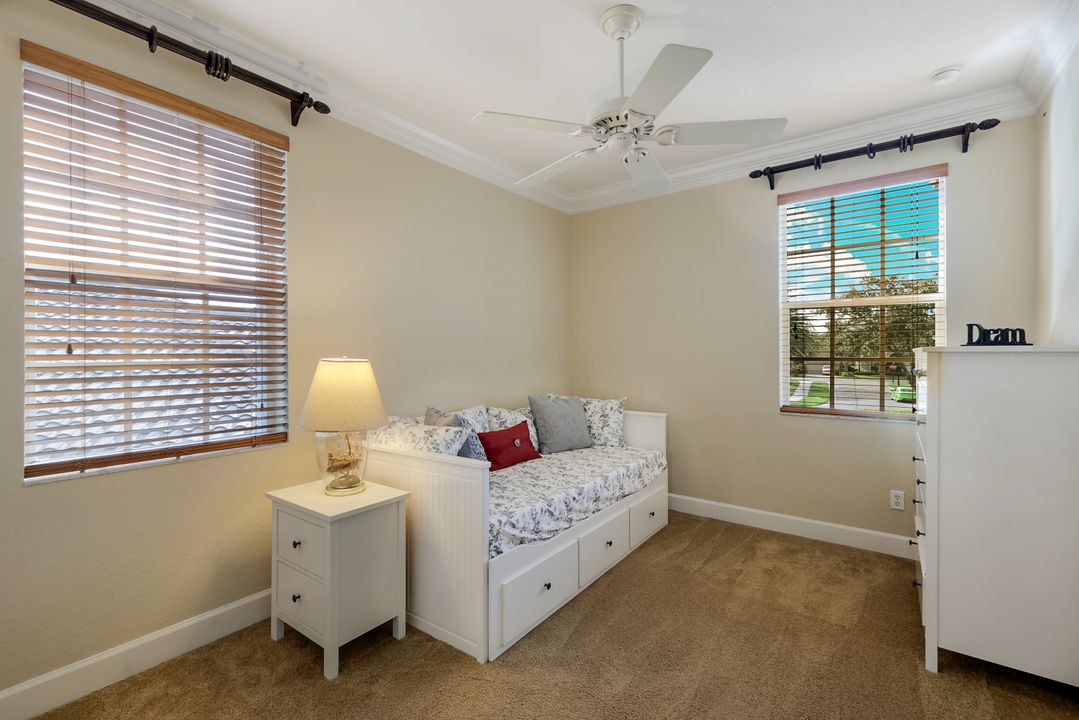 9175 Shale Ct, Naples, FL 34120